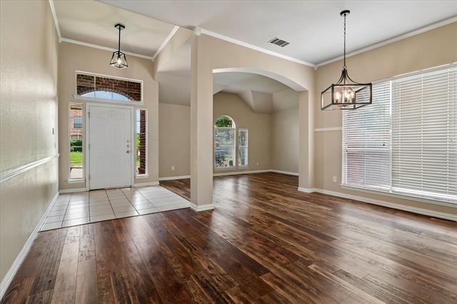 5001 Lake Crest Drive - Photo 1
