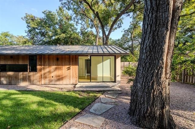 8571 Eustis Avenue - Photo 5