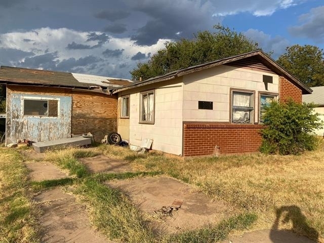 501 N Lincoln Avenue - Photo 1