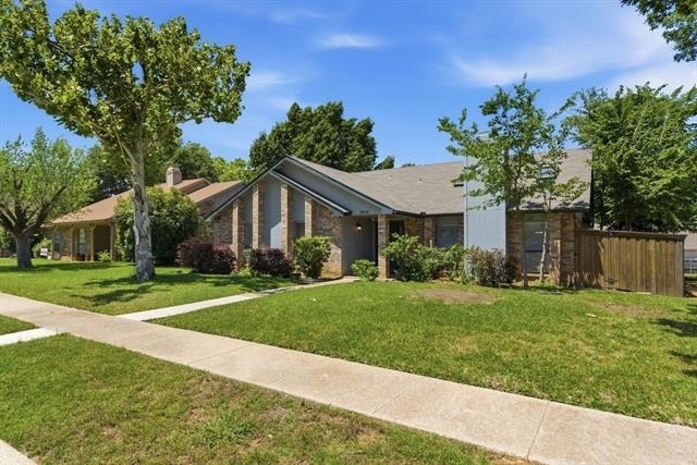 2816 Chelsea Lane - Photo 2