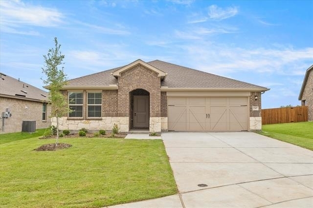 2307 Albert Lane - Photo 0