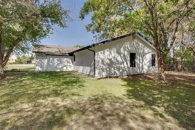 5709 Walraven Circle - Photo 2