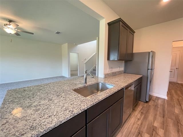 620 Fountain Drive - Photo 4