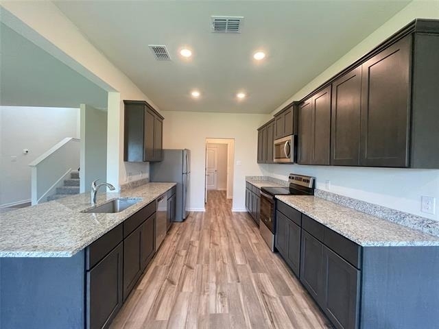 620 Fountain Drive - Photo 3