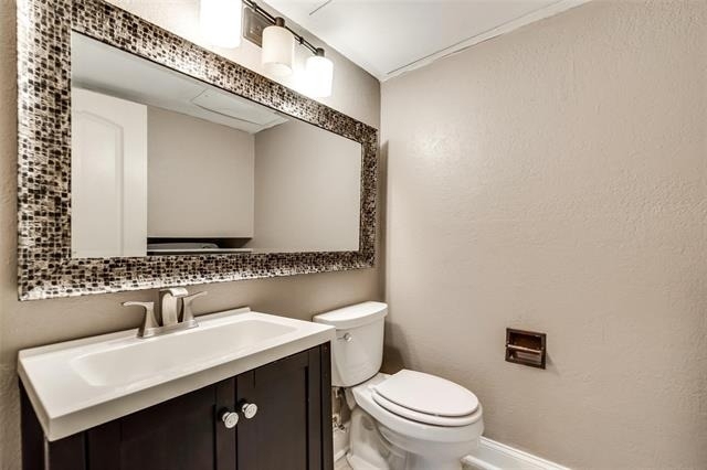 18240 Midway Road - Photo 13