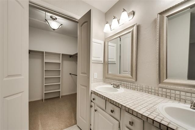 18240 Midway Road - Photo 21