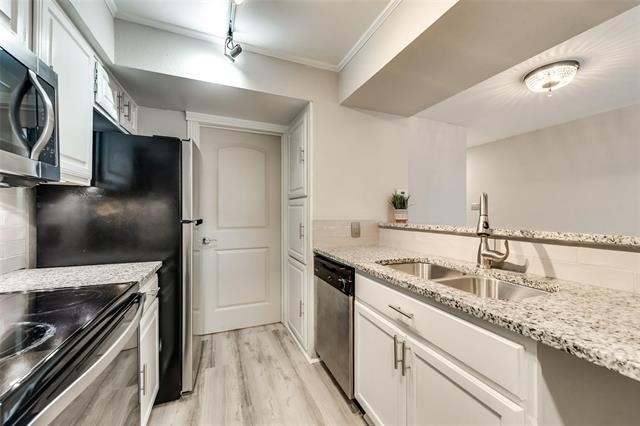 18240 Midway Road - Photo 10