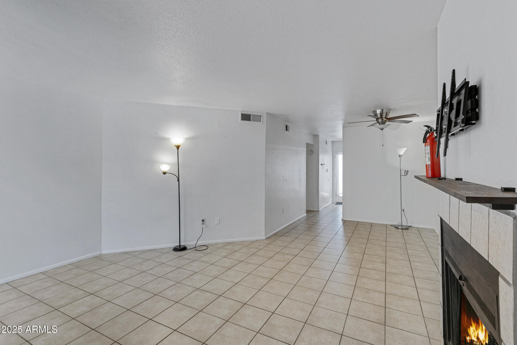 11640 N 51st Avenue - Photo 2