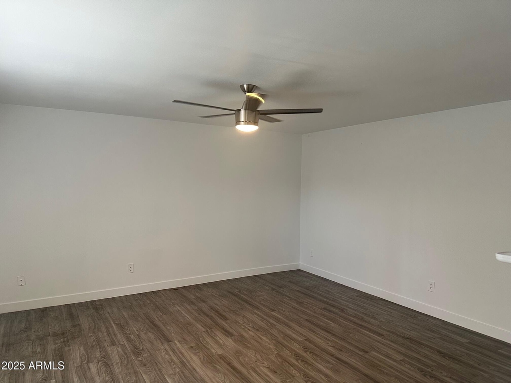 3219 E Earll Drive - Photo 2