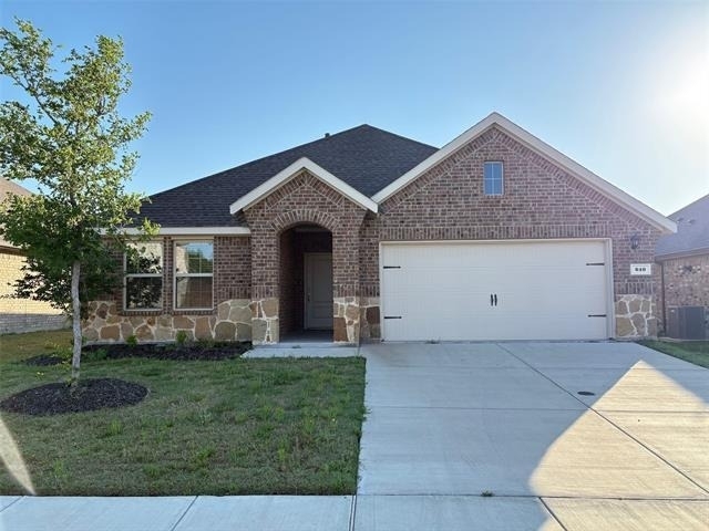610 Union Drive - Photo 0