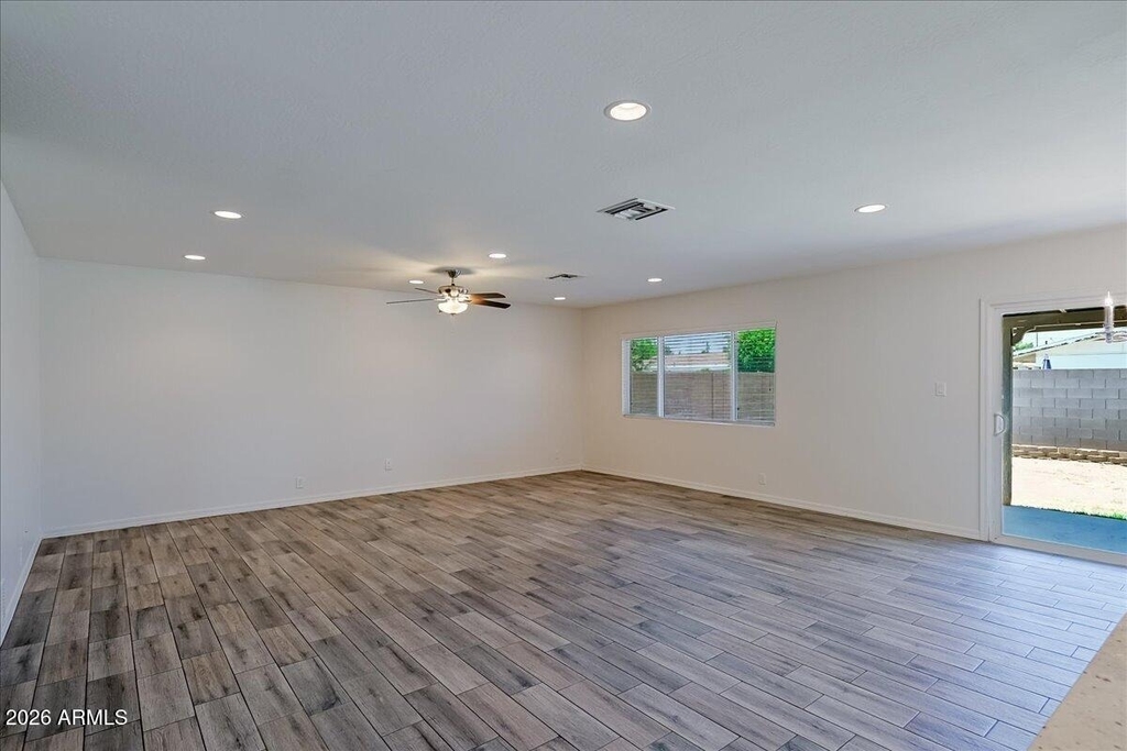 536 N Cheri Lynn Drive - Photo 5