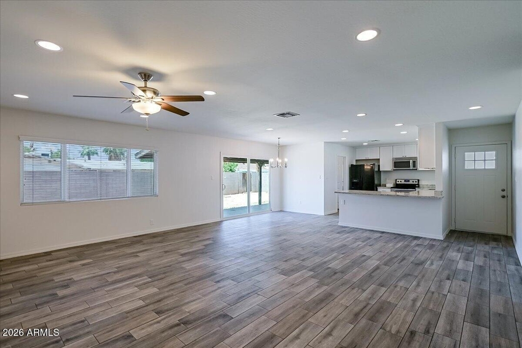 536 N Cheri Lynn Drive - Photo 6