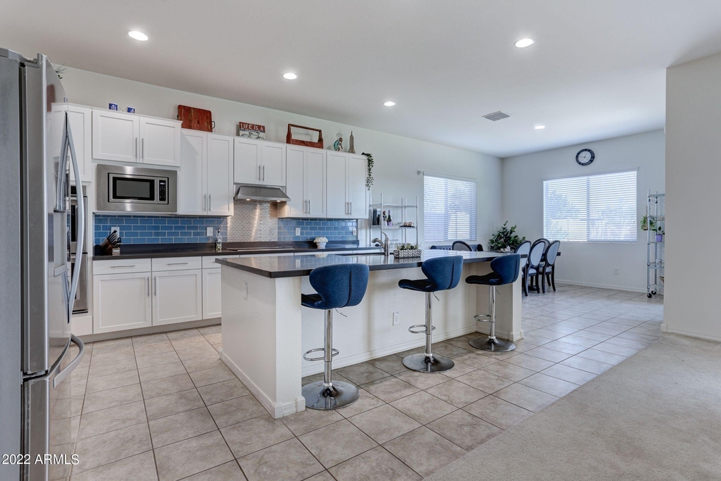 22533 N 93rd Drive - Photo 2