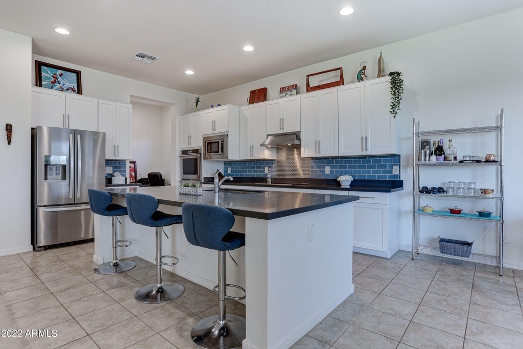 22533 N 93rd Drive - Photo 3