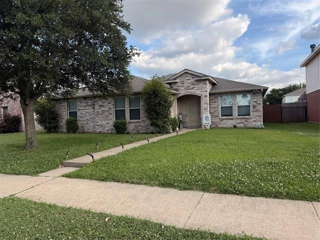 1509 Leeward Lane - Photo 0