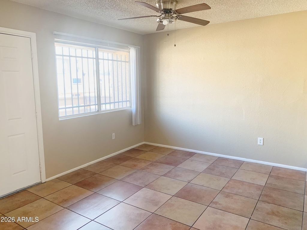 2804 N 43rd Avenue - Photo 1