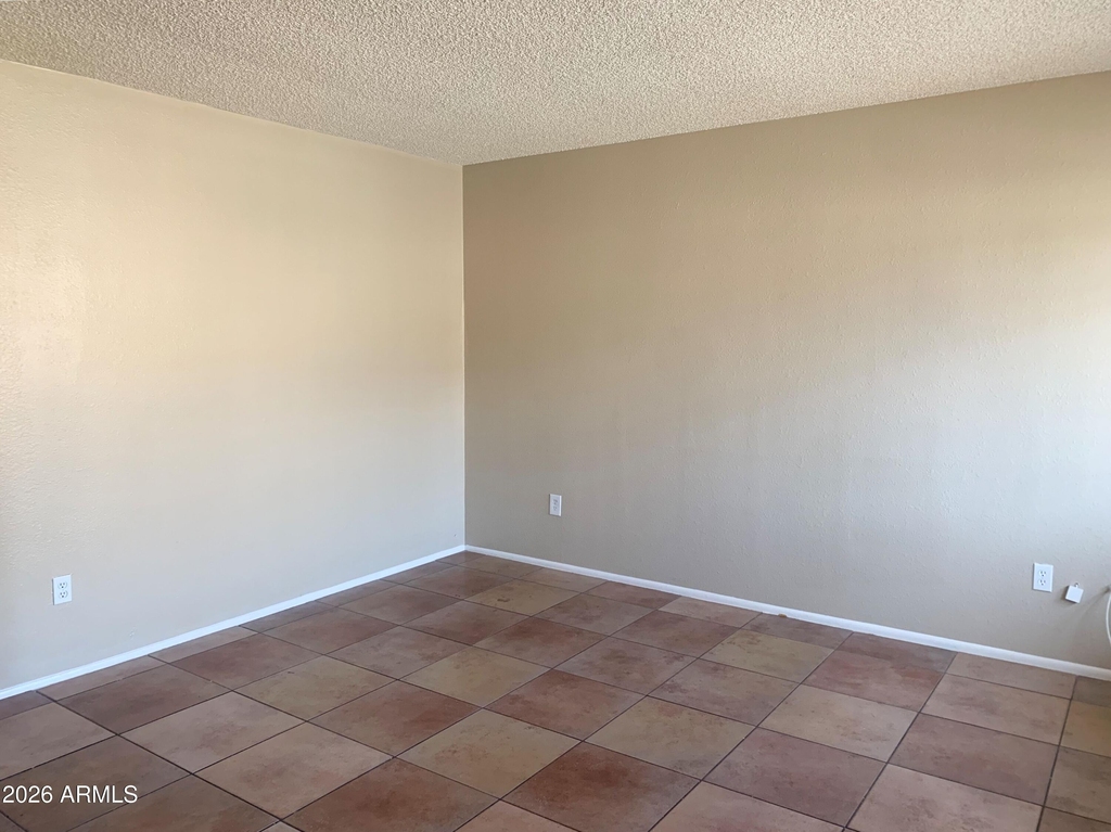 2804 N 43rd Avenue - Photo 2
