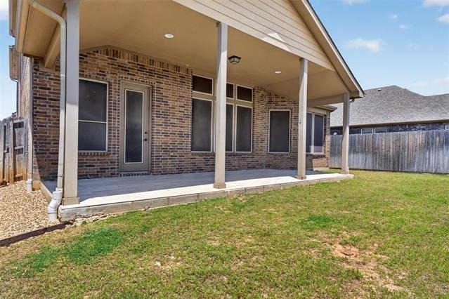8728 Maple Ridge Trail - Photo 3