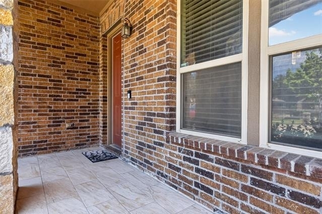 8728 Maple Ridge Trail - Photo 37