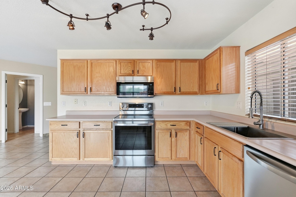 11319 W Madisen Ellise Drive - Photo 9