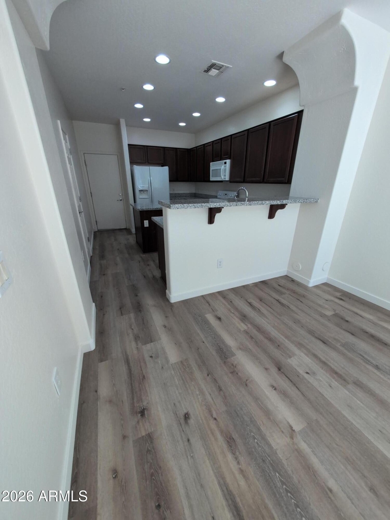 15240 N 142nd Avenue - Photo 4