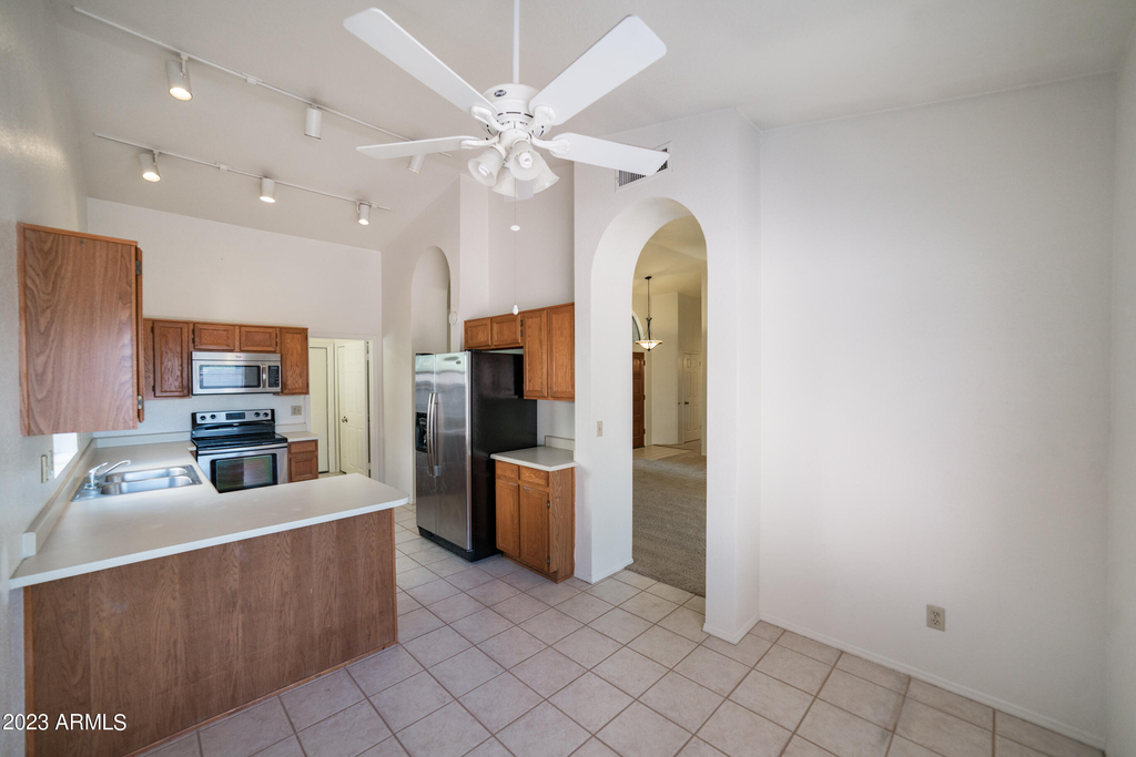 9210 N 104th Place - Photo 14
