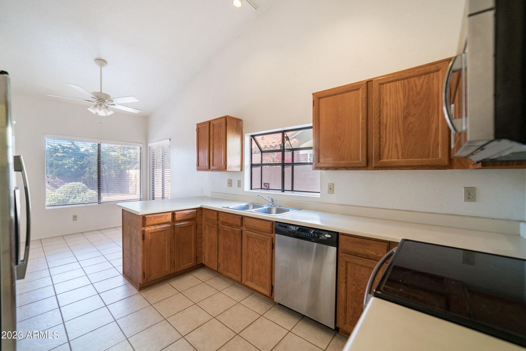 9210 N 104th Place - Photo 7