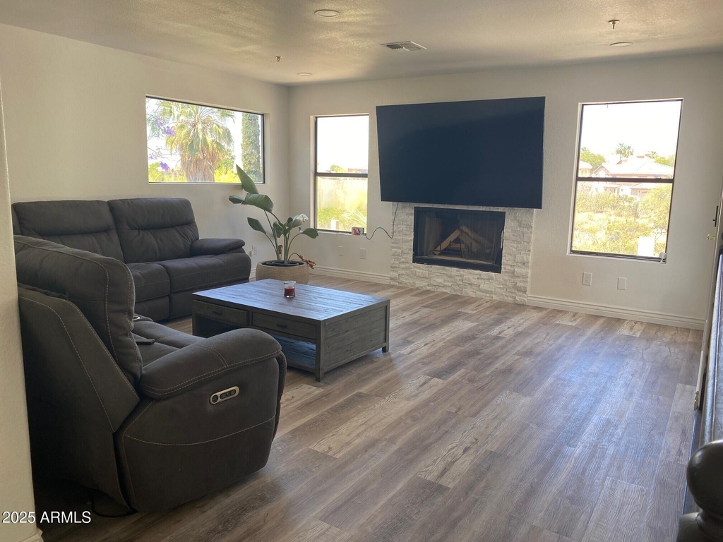 11126 N 129th Way - Photo 12