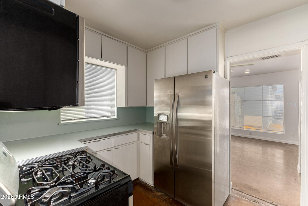 365 E Weldon Avenue - Photo 0