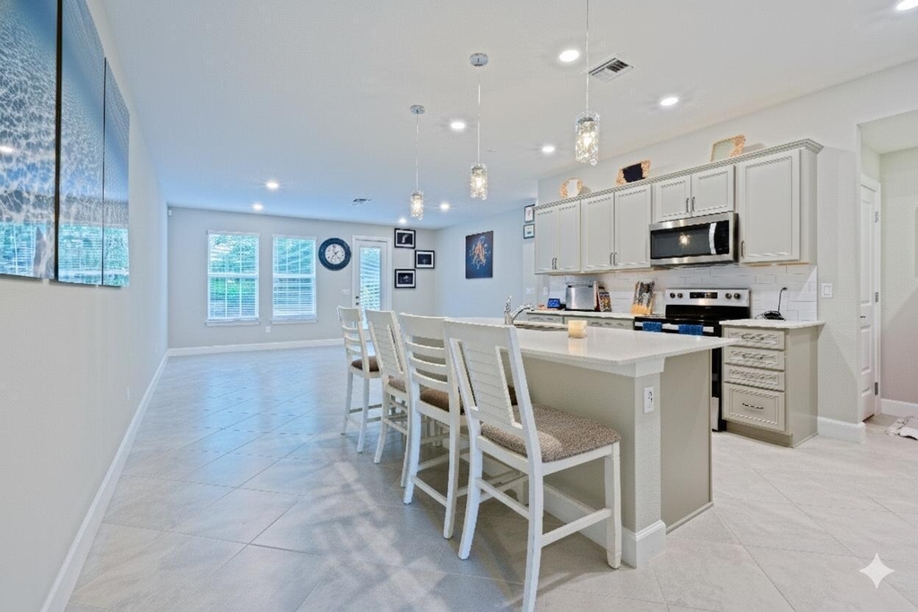 1832 Se Roxy Way - Photo 2
