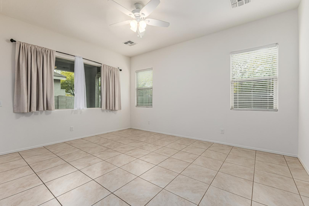 2532 N 149th Avenue - Photo 4