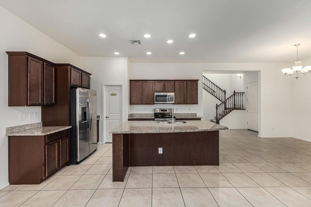2532 N 149th Avenue - Photo 7