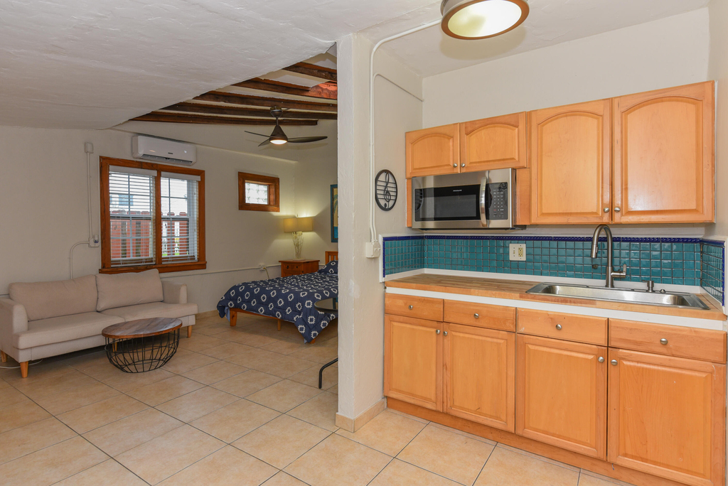 17 S L Street - Photo 2