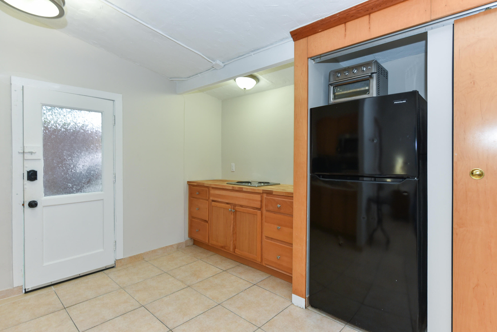 17 S L Street - Photo 4
