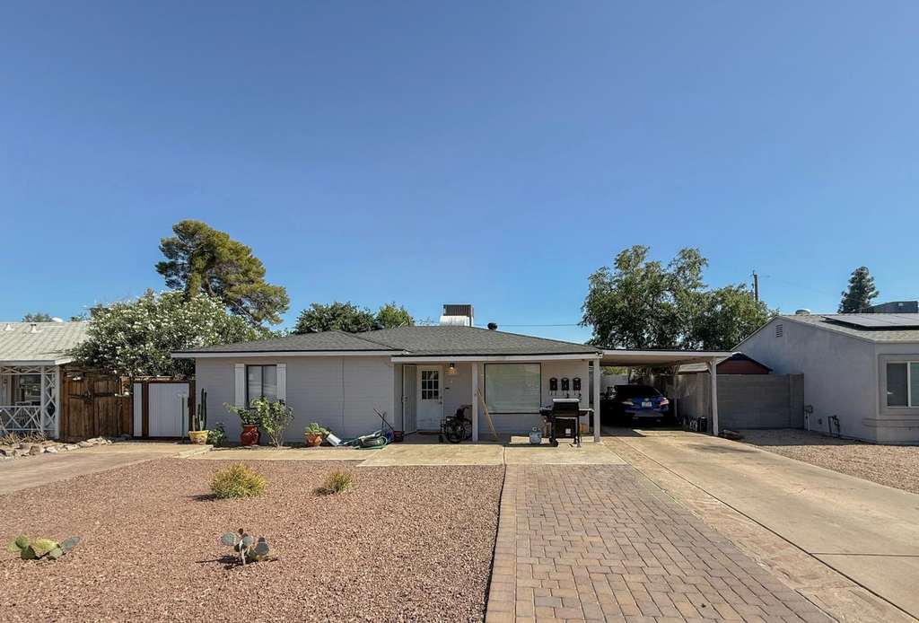 1221 E Highland Avenue - Photo 1