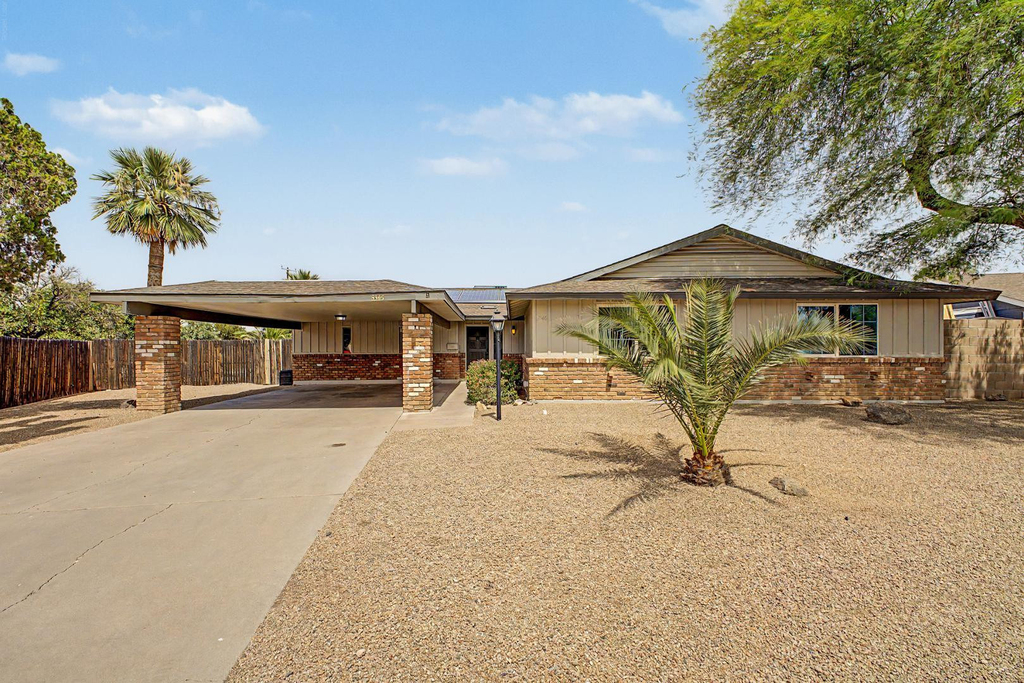 3346 E Cochise Drive - Photo 0
