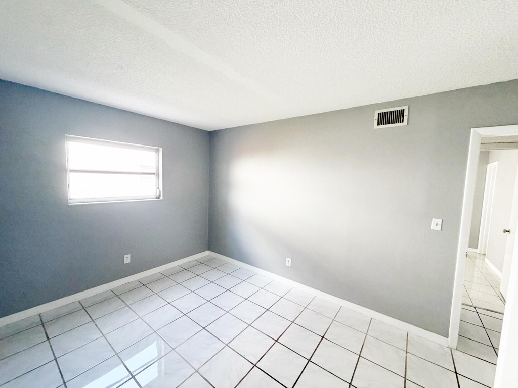 320 Sw 1st Street - Photo 12