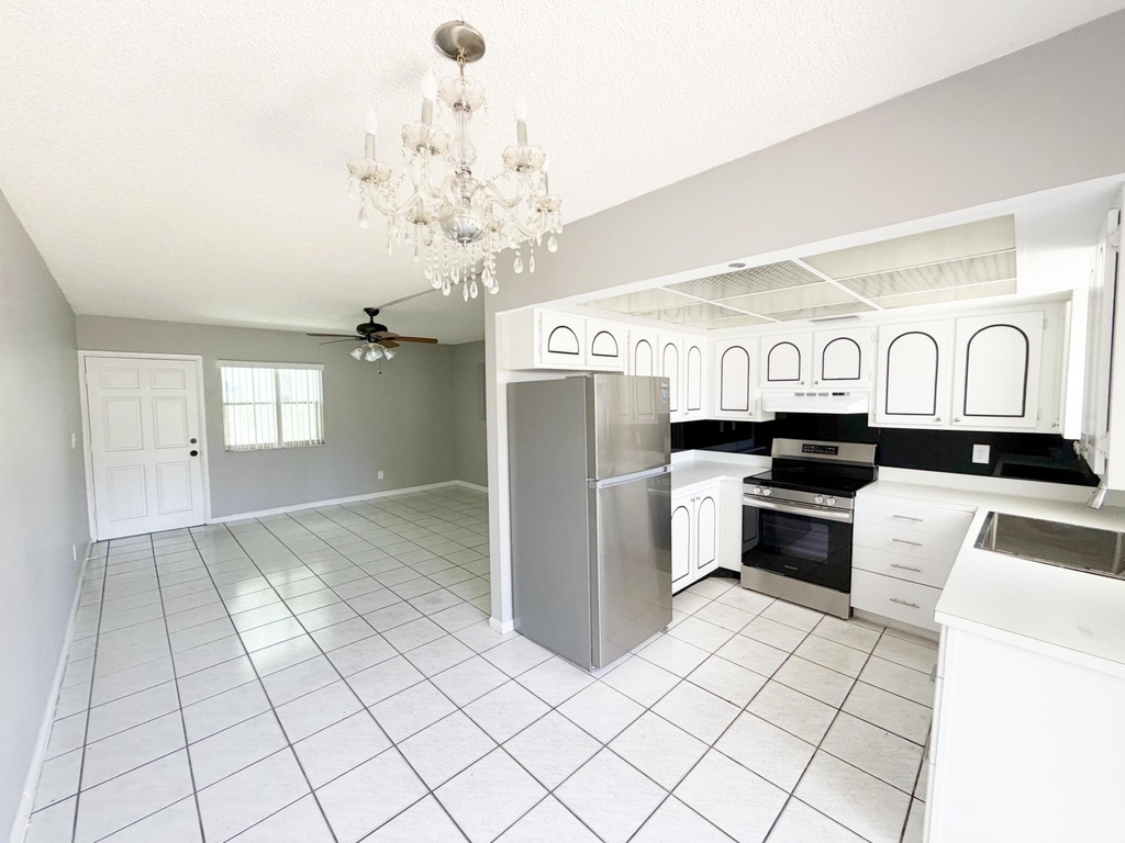 320 Sw 1st Street - Photo 2