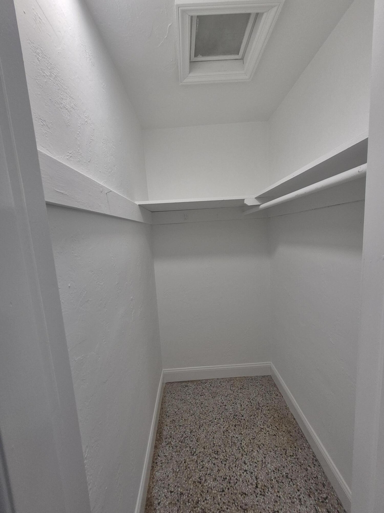 1119 Ne 17th Avenue - Photo 6