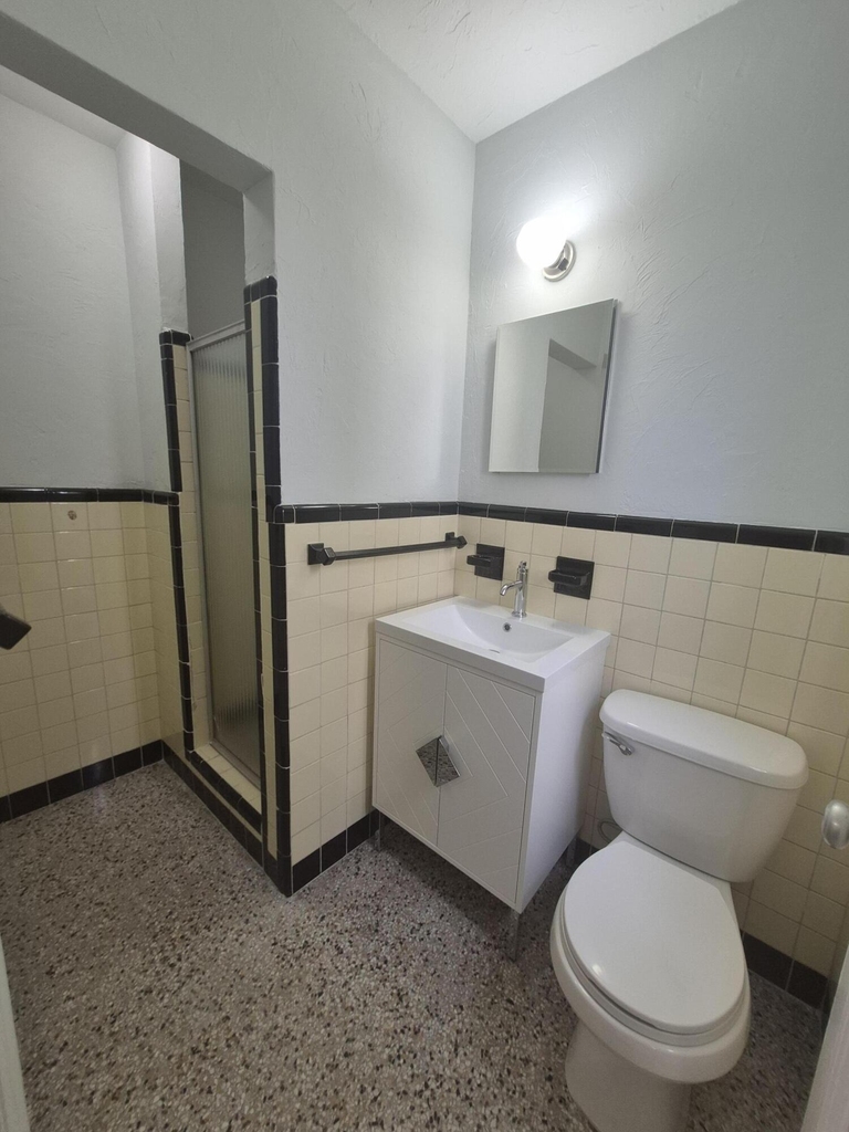 1119 Ne 17th Avenue - Photo 5