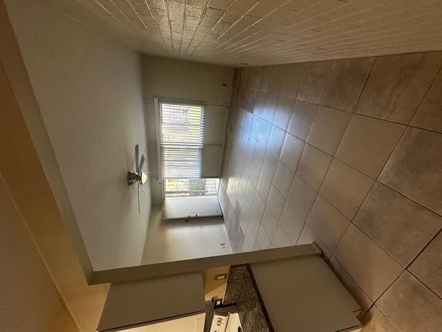 411 W Colter Street - Photo 2