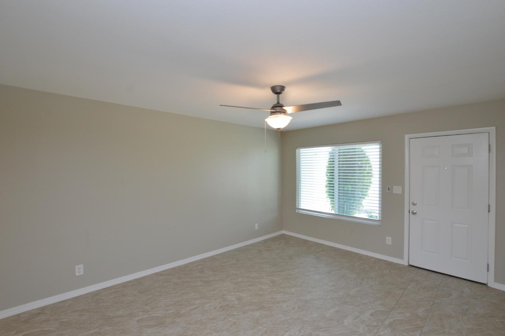 200 S Old Litchfield Road - Photo 6