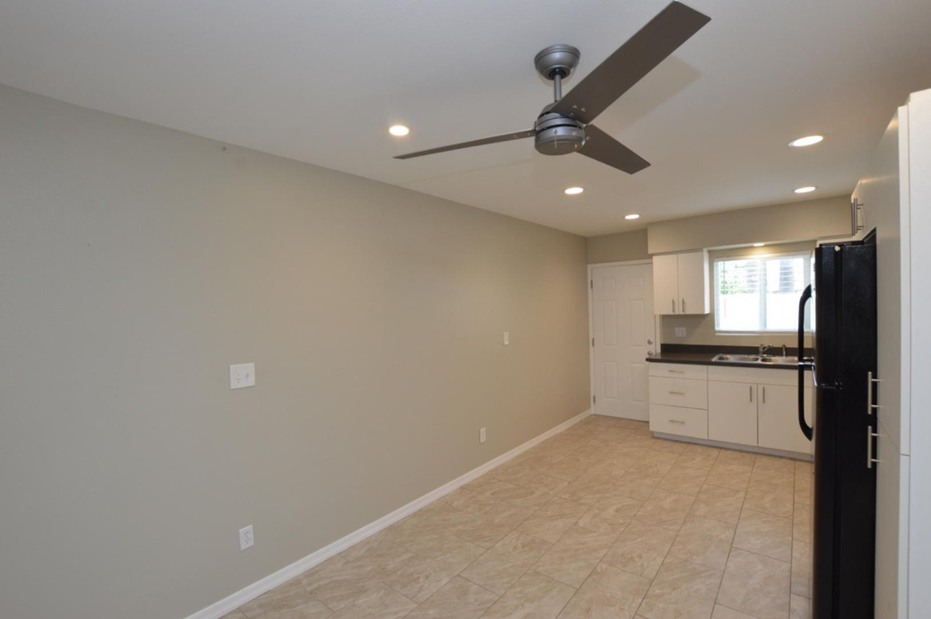 200 S Old Litchfield Road - Photo 4
