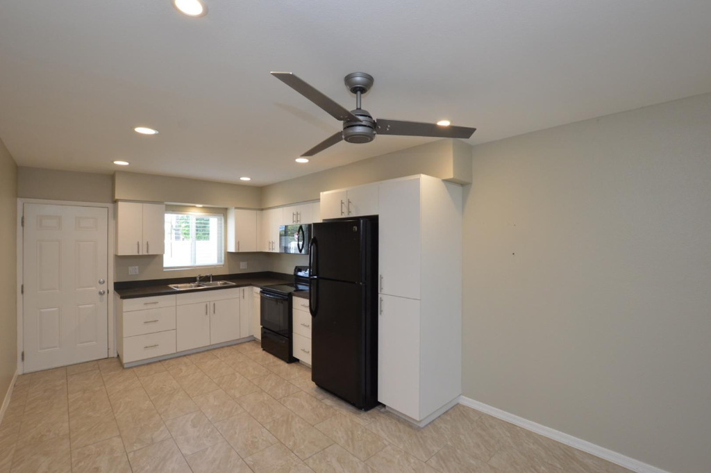200 S Old Litchfield Road - Photo 3