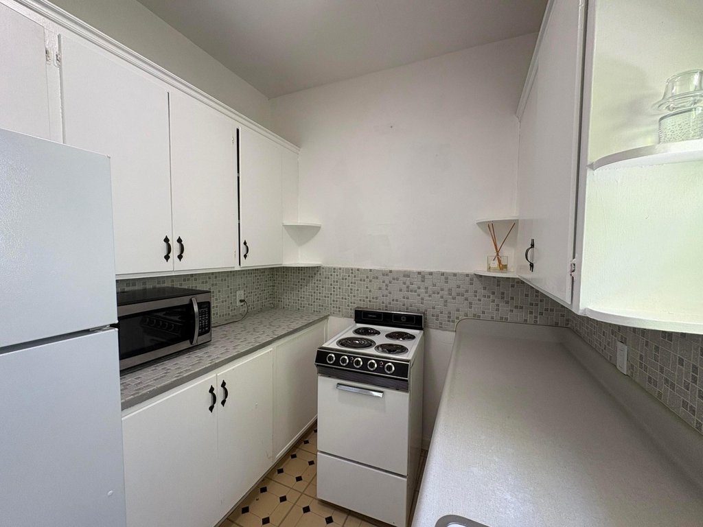 150 Australian Avenue - Photo 15