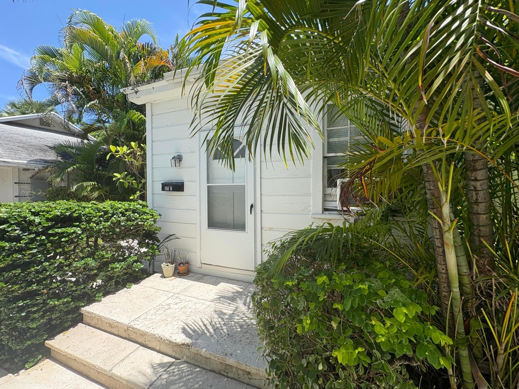 150 Australian Avenue - Photo 4