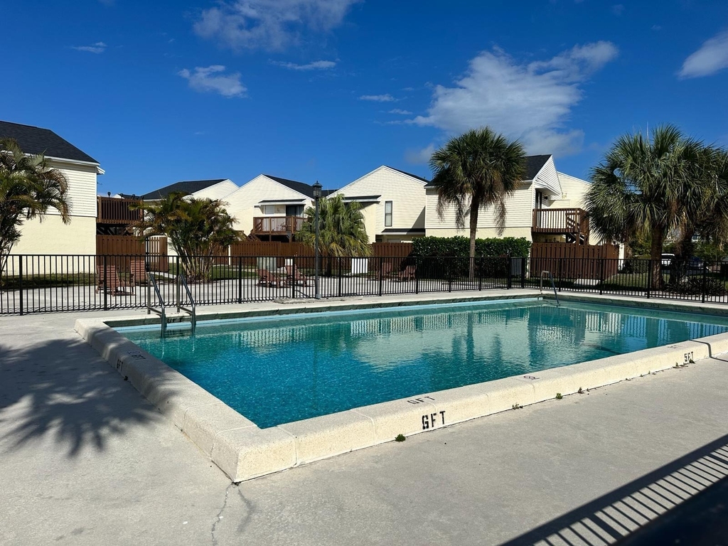 637 Executive Center Drive - Photo 12