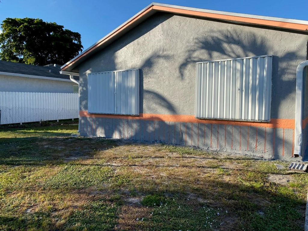 2691 Nw 8th Street - Photo 0