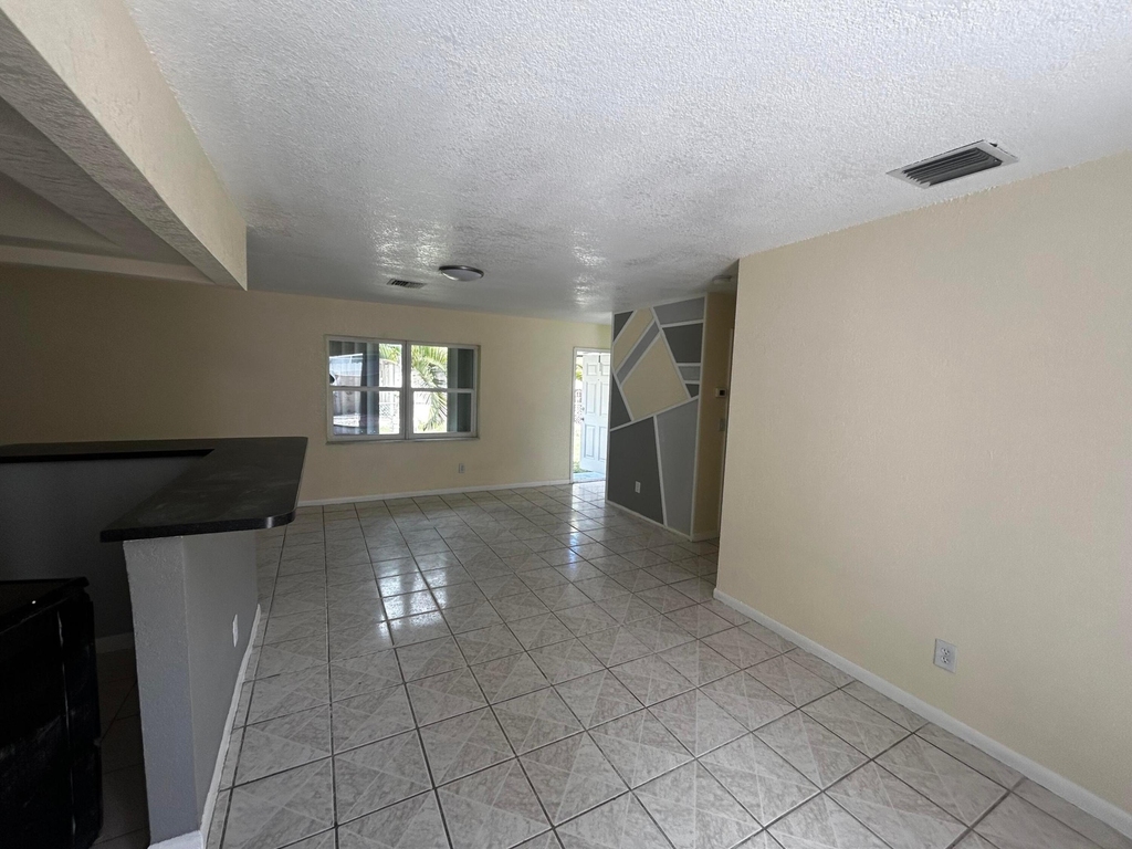 2691 Nw 8th Street - Photo 1