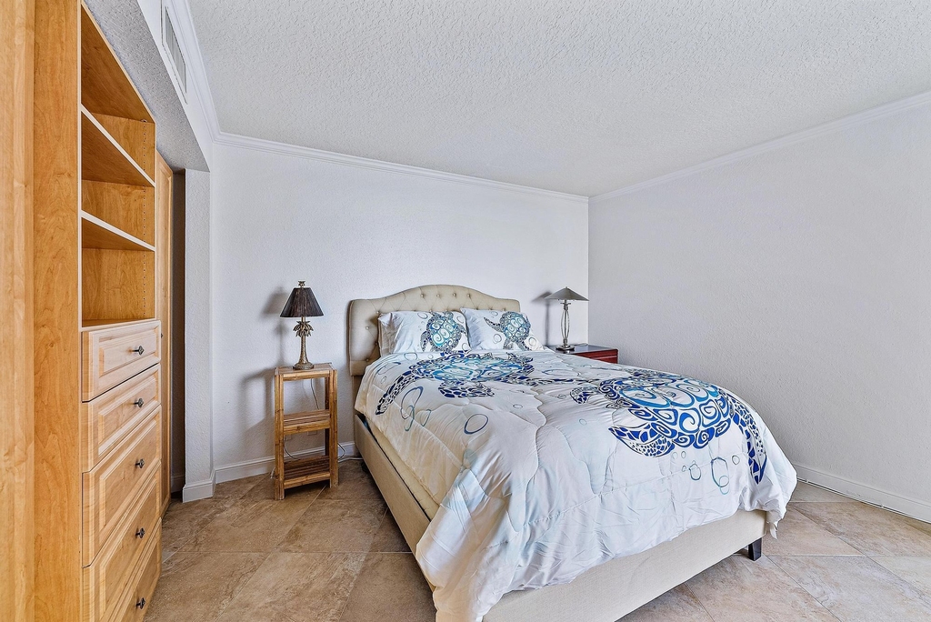 5420 N Ocean Drive - Photo 11